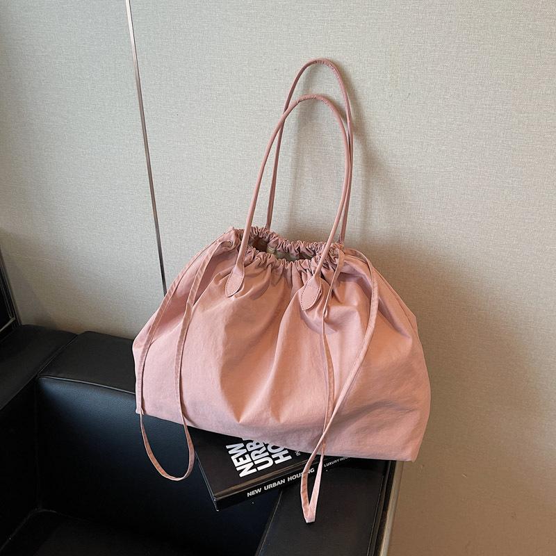 Large-capacity Casual and Lightweight Drawstring Cloth Bag Women's New Simple and Versatile Shoulder Underarm Bag Commuter Bag
