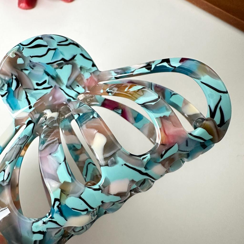 Gorgeous Acetate Floral Hair Claw Clip For Trendy Hairstyles And Statements Fashion