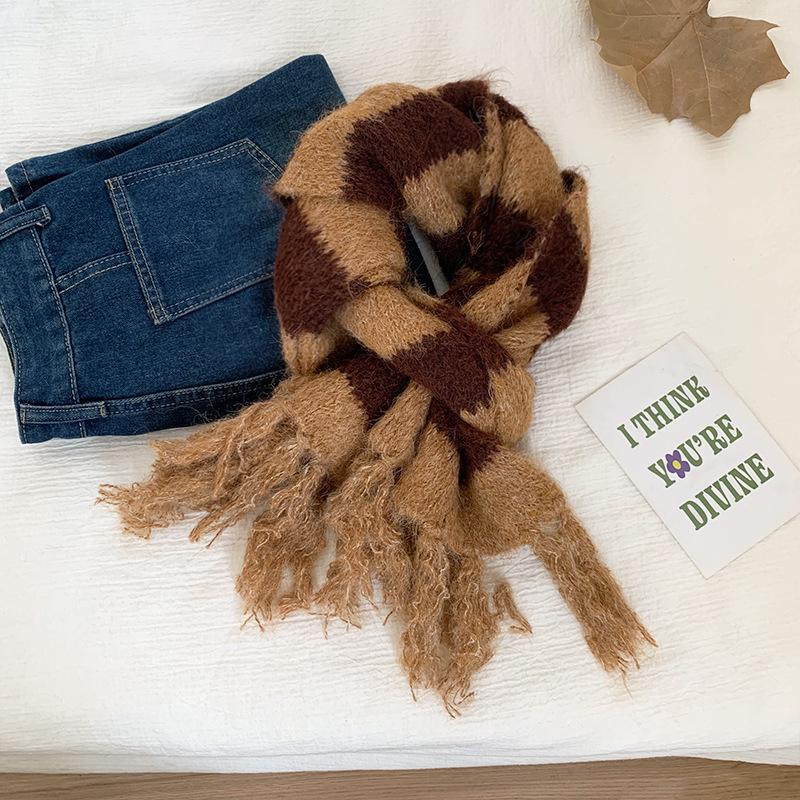 Korean atmosphere retro red knitted scarf female winter couple versatile thickened warm and cold-proof wool scarf
