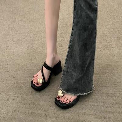 Сексуальные шлепанцы на высоком каблуке женские летние для улицы 2025 новый летний толстый каблук крутые шлепанцы женские шлепанцы с носком женские