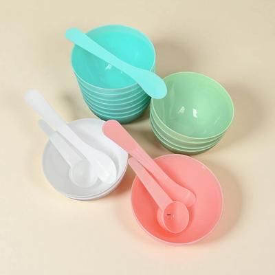Трехкомпонентный DIY набор для красоты: Миска для смешивания, Палочка для маски, Мерная ложка, Силиконовая кисть и Набор мисок