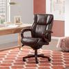 ® Офисное кресло Bellamy Executive с подушками из пены с эффектом памяти, подлокотниками из натурального дерева и поворотным основанием, сиденьем с водопадным краем, искусственная кожа с bonded