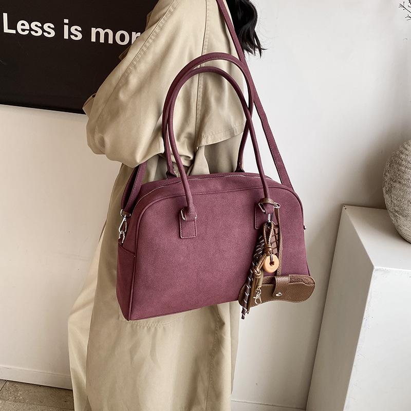 Ретро сумка подмышку женская осень-зима 2025 новая трендовая корейская портативная сумка-боулинг замшевая женская сумка большой вместимости