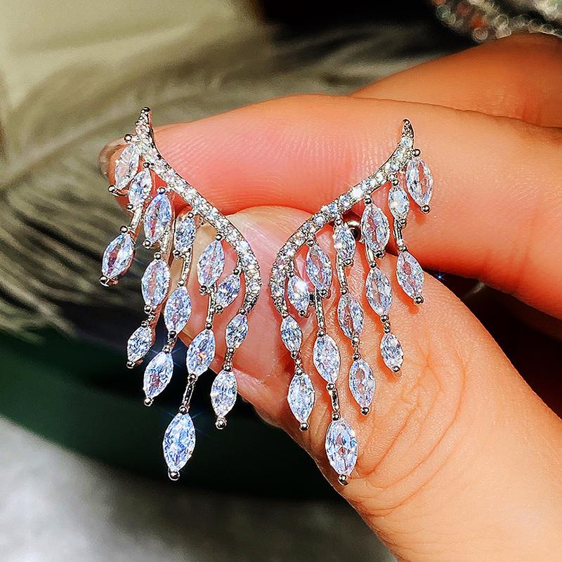 Новые великолепные серьги-гвоздики в форме крыльев ангела для женщин, блестящие белые серьги с цирконами, модные аксессуары для свадебной вечеринки, 2021