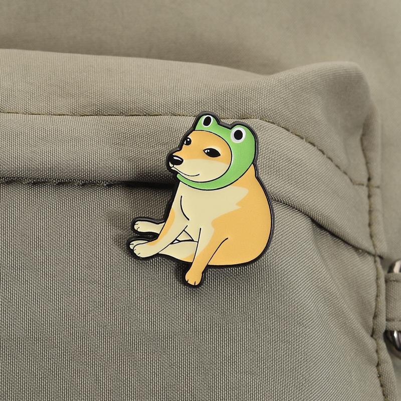 Эмалевые значки с мемом Doge, мультяшные, с УФ-печатью, брошь в виде собаки, значки на лацкан, милые, шиба-ину, лягушачья шляпа, животные, ювелирные изделия, подарок для друзей