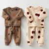 Теплые детские костюмы для малышей, 2 шт., флисовый свитер для девочек и мальчиков, топ + штаны, одежда с принтом для малышей