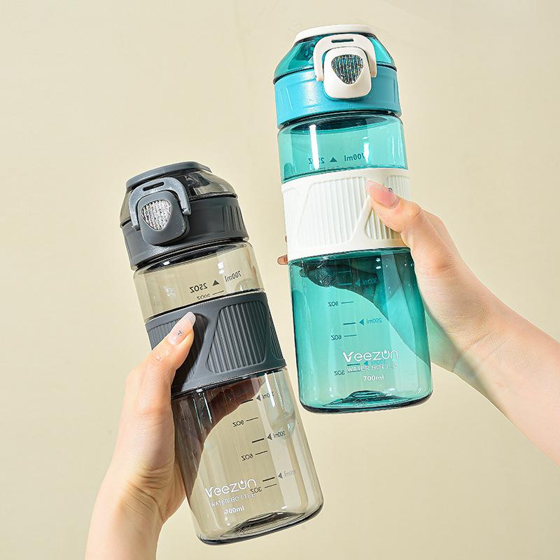 Water bottle 700ml outdoor sports water cup with non-slip silicone cover, portable bounce cover, male and female students plastic cup