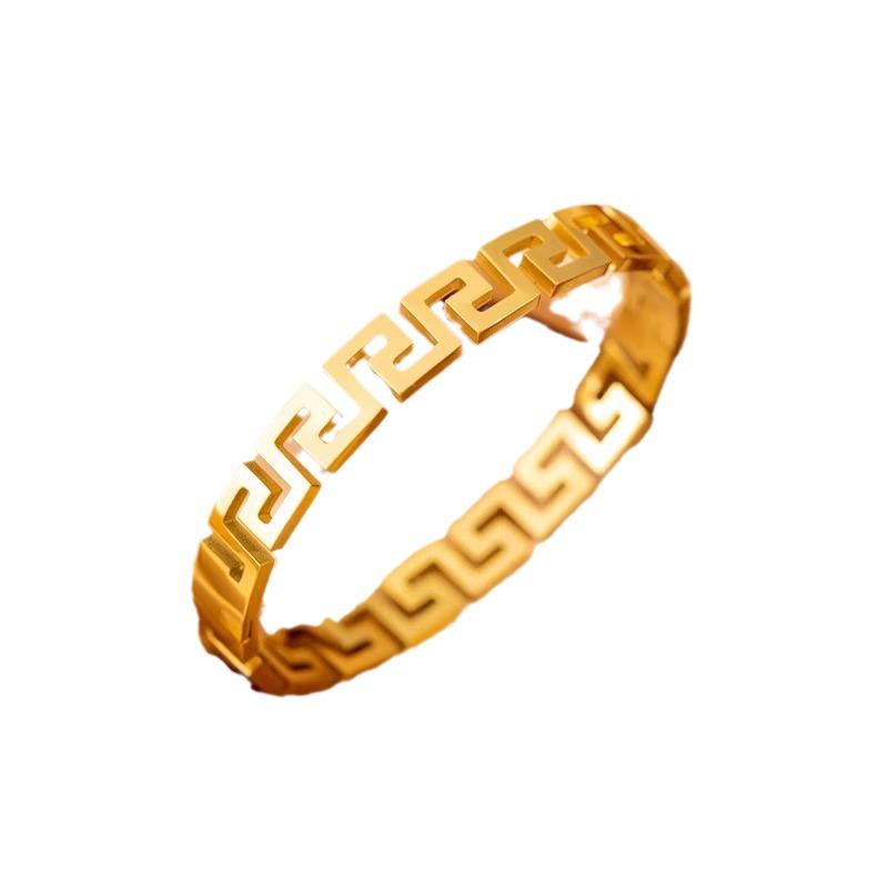 Versatile Titanium Steel Bracelet: Vacuum-Plated High-End Design with Full Diamond Accent.