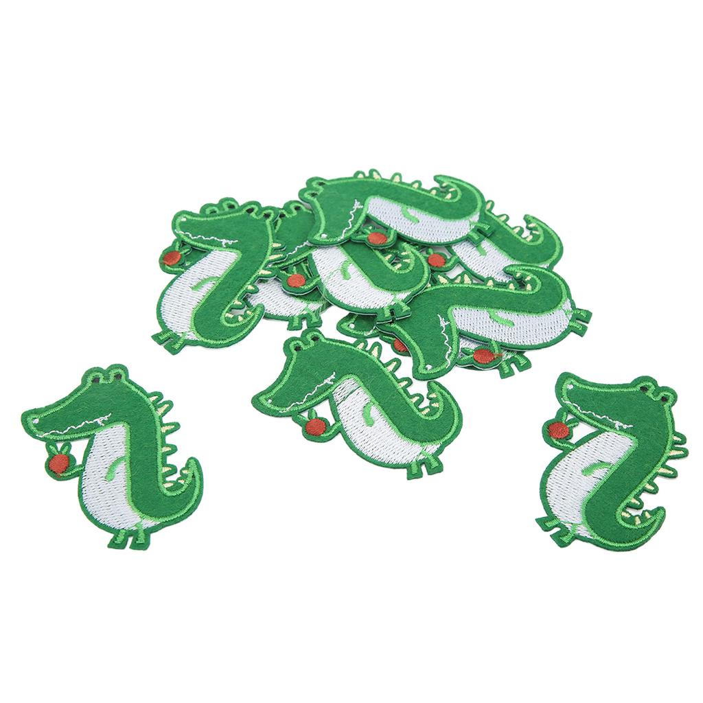10 шт. железных нашивок из хлопкового материала зеленого цвета с рисунком животных в мультяшном стиле, вышитых своими руками