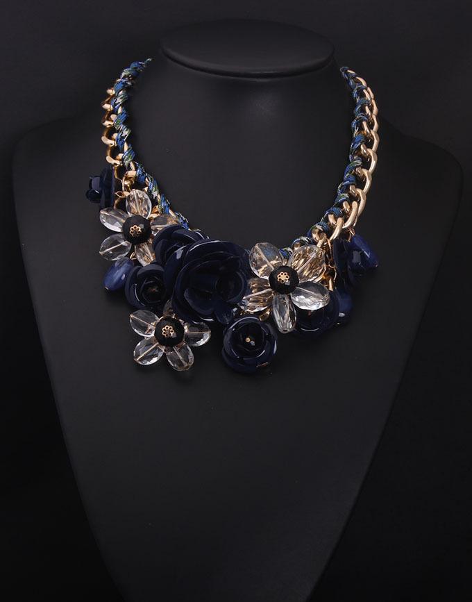 Crystal Short Gemstone Flowers Colored Clavicle Necklace Woven Womens Accessories