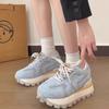 [Внунее увеличение высоты на 8 см] Маленькие кроссовки на толстой подошве в стиле Форреста Гампа для женщин, новинка лета 2025, спортивные и повседневные туфли для моральной подготовки с сетчатыми прозрачными вставками