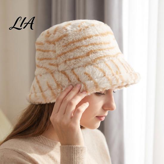 Soft Thickened Polyester Plush Hat Zebra Stripe Bucket Hat, Winter Warm Fuzzy Fisherman Faux Fur Cap for Women Cold Weather Outdoor Street Wear Trendy