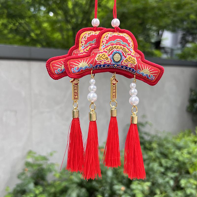 Top Scorer Embroidered Sachet Pendant – Scholar Hat Blessing with Mugwort