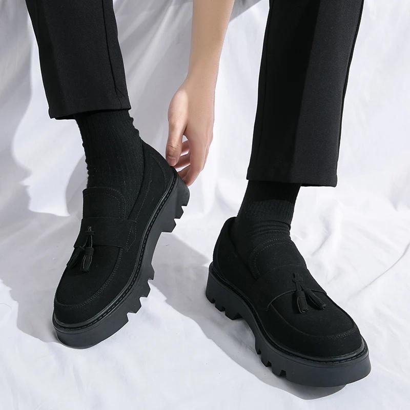 Модная замшевая мужская обувь для вождения, без застежек, деловые туфли коричневого цвета на толстой подошве, туфли для вождения с кисточками, мокасины