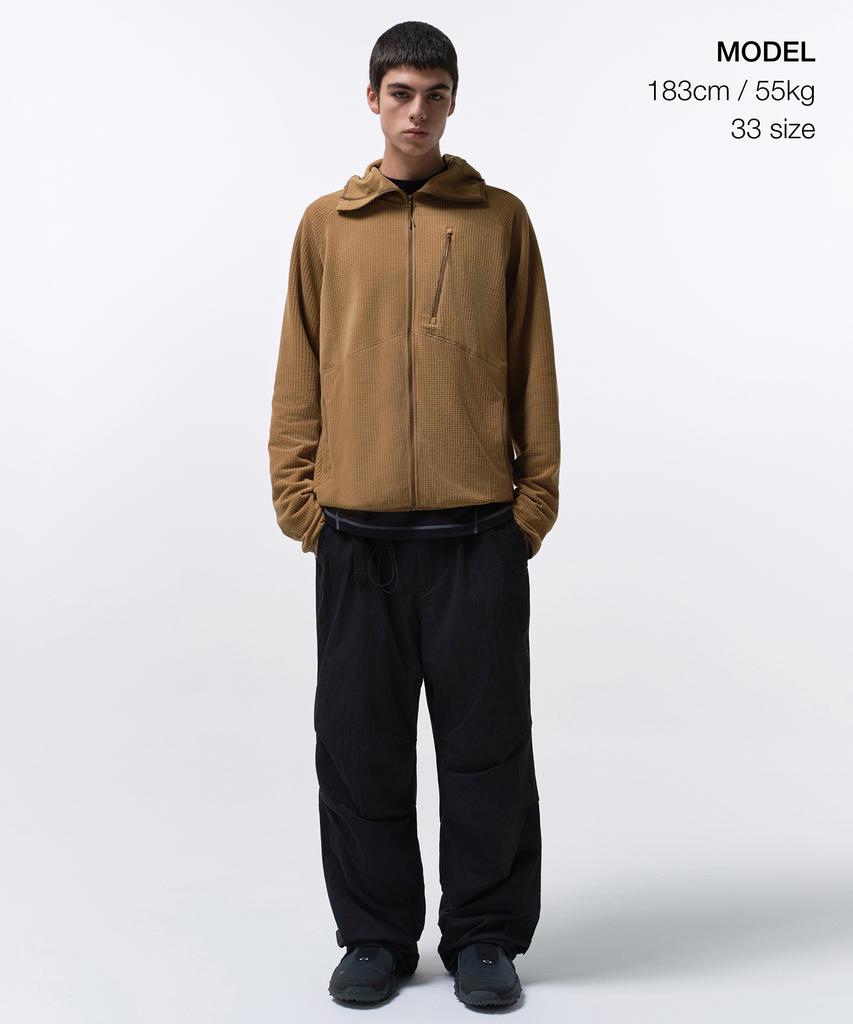 MUSINSA STANDARD [City Leisure] Fleece-Lined Wide Belted Parachute Pants [Black]