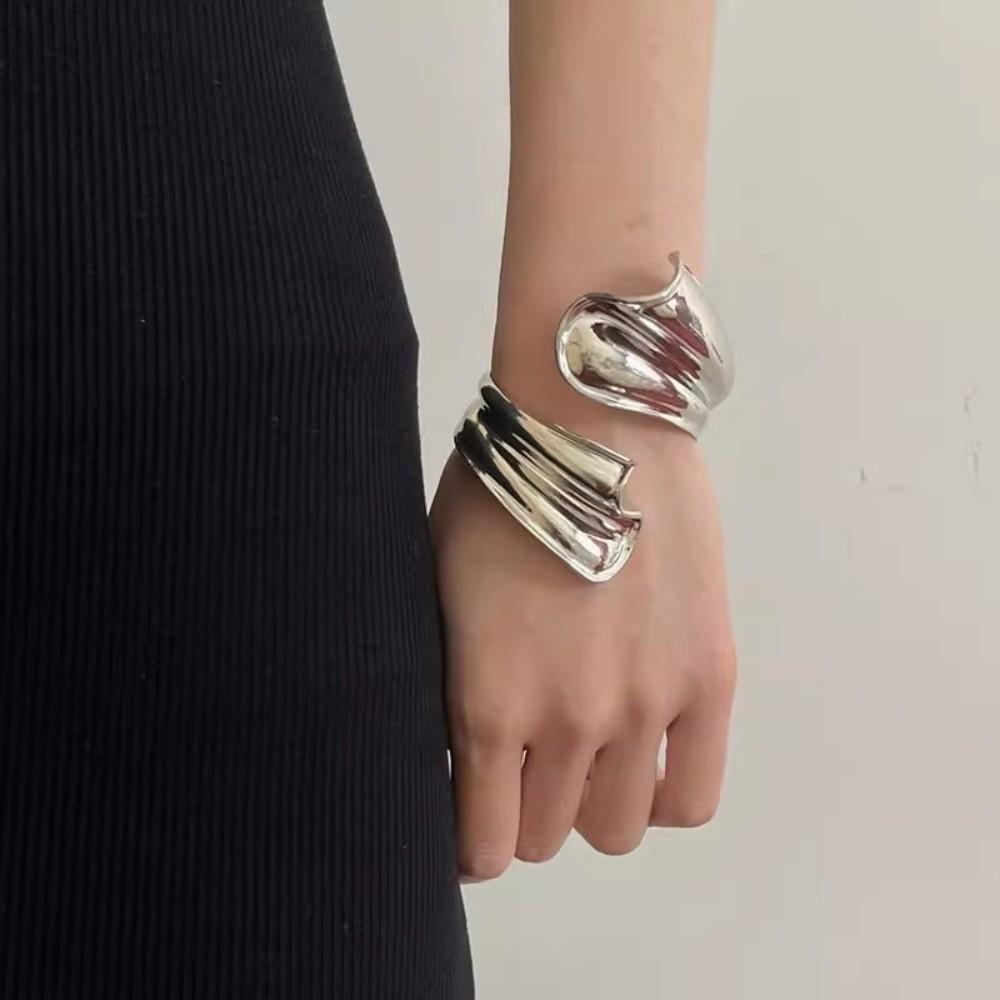 Ribbon Shaped Zinc Zinc Alloy Wide Opening Bangle Opening Arm Ring Retro Hand Ring Party Decoration