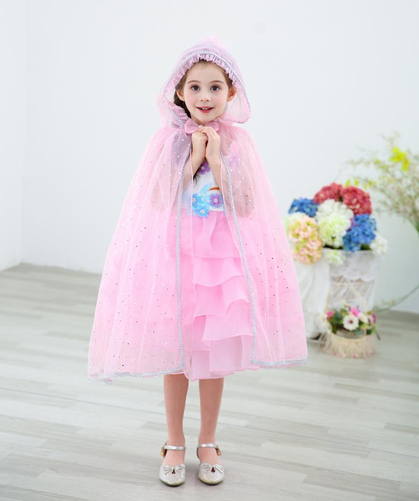 Halloween cape children's cape costume girls Frozen Princess Elsa wearing a witch cape