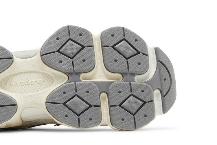 New Balance 9060 Лунный луч морская соль
