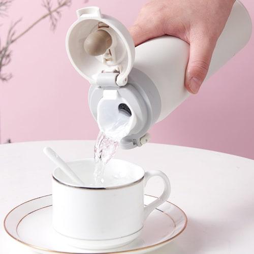 Snoopy Coffee Thermos, Water Bottle, Lightweight, Slim, Stainless Steel Bottle, Direct Drinking, 500ml, Keeps Hot or Cold, Vacuum Insulated, Leak-Proo