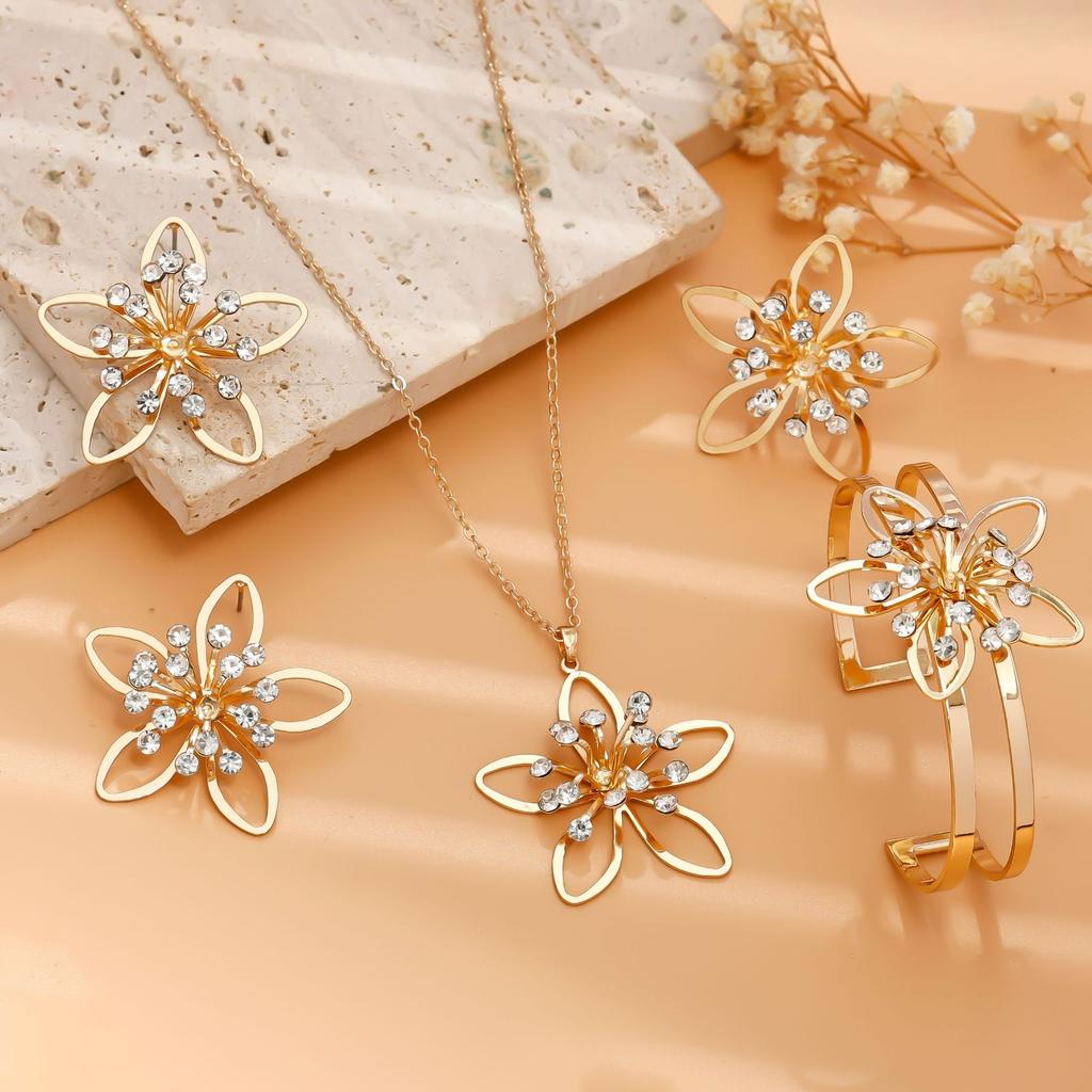 Accessories Fashion Metal Hollow Diamond Flower Necklace Earrings Temperament Elegant Bracelet Ring Set