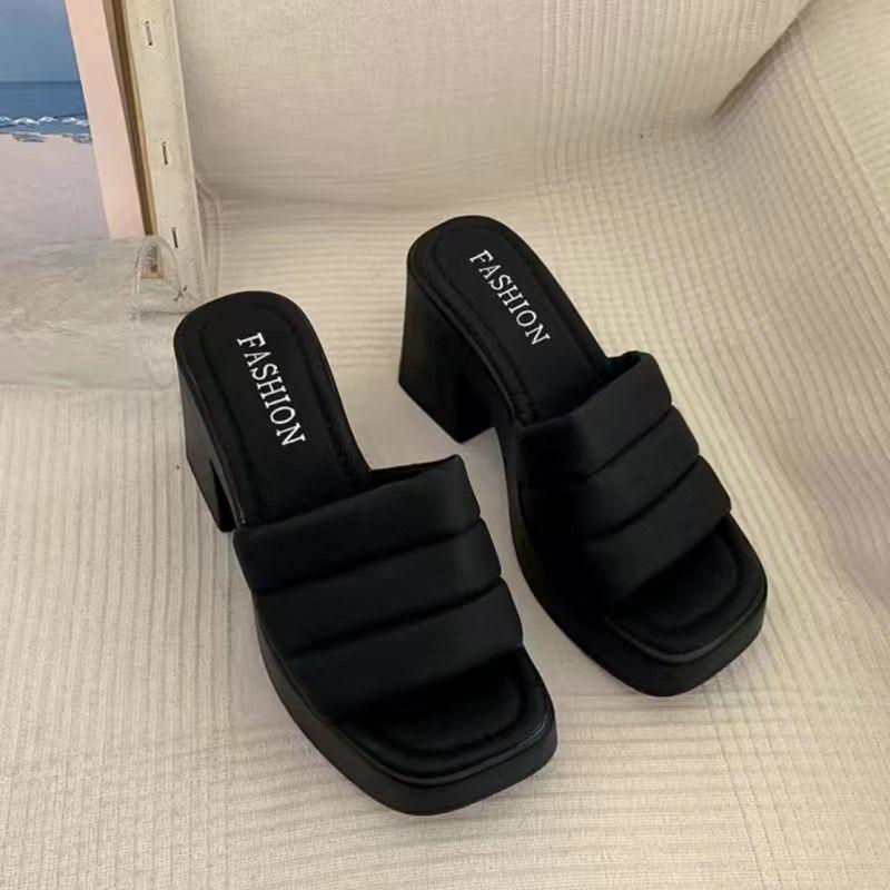 Женские водонепроницаемые сандалии на платформе: Универсальные шлепанцы на толстой подошве и массивном каблуке, летний стиль 2024 года.
