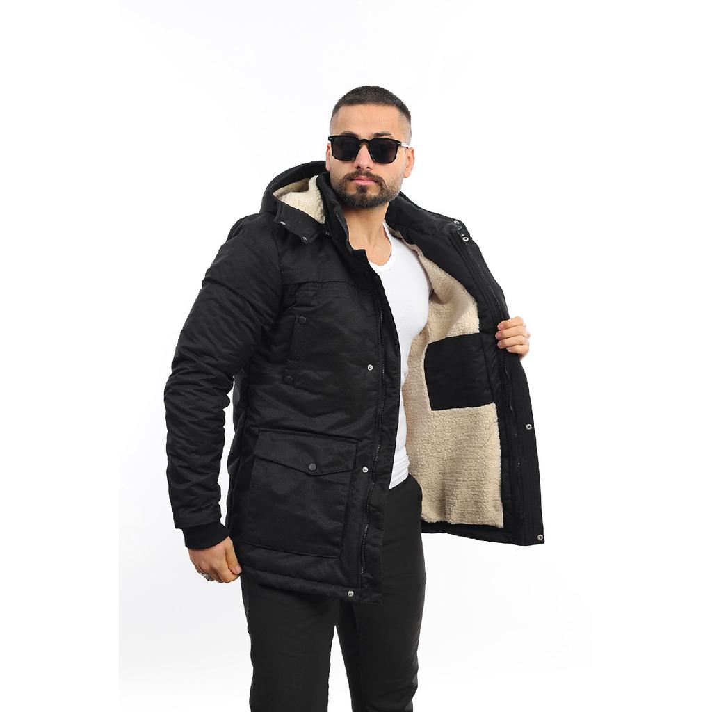 Зимнее мужское пальто на меховой подкладке