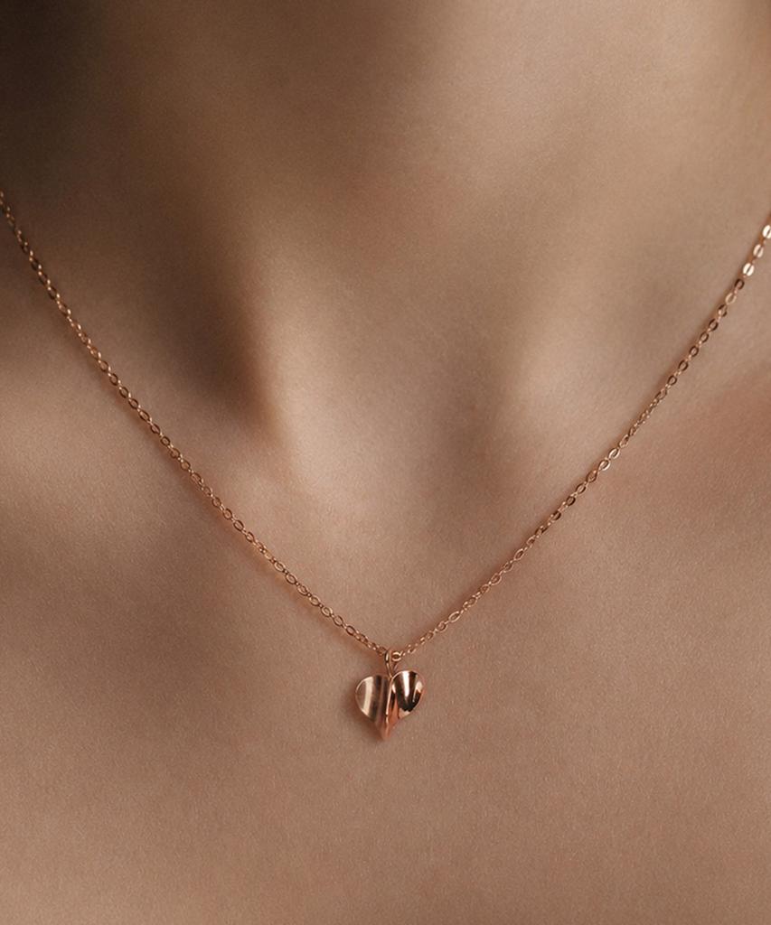 Loveenb [14K Gold] Matte Line Heart Necklace