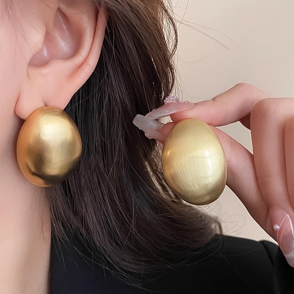 Элегантные простые золотые серьги высшего качества: Мода Silver Needle с европейским и американским стилем