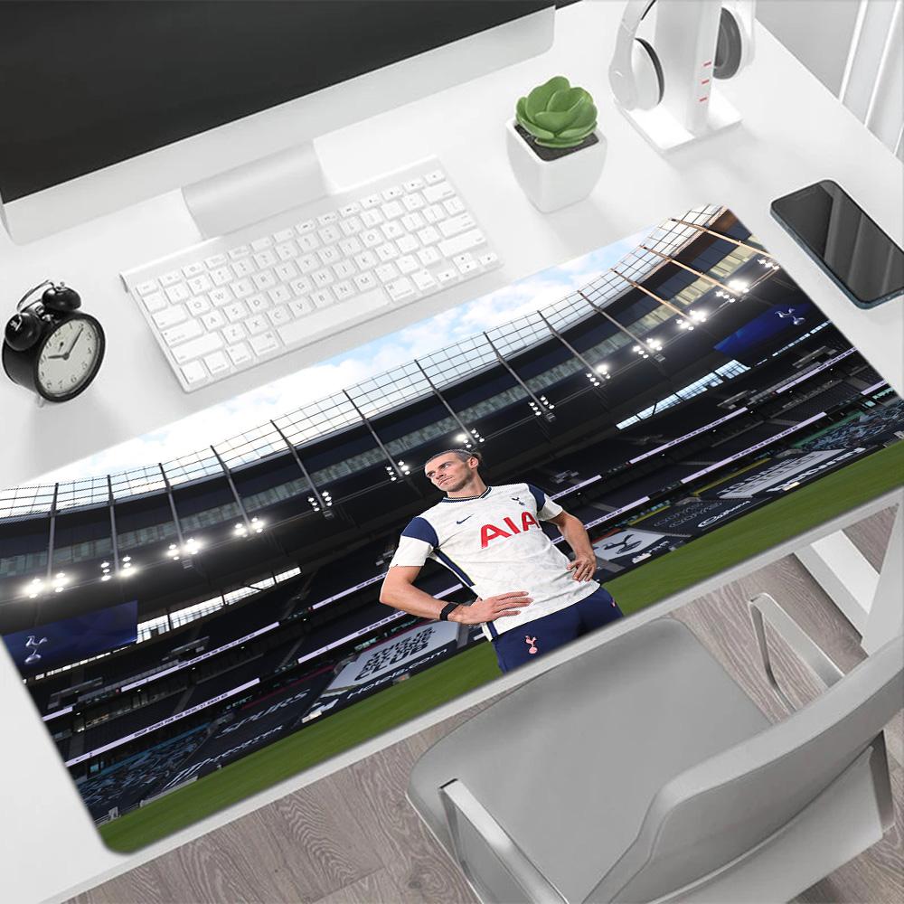 Victory Celebration Moment Large Mouse Pad Keyboard Mat Computer Desk Keyboard Mat Non-Slip Rubber Base Suitable for Office Gaming PC Laptop