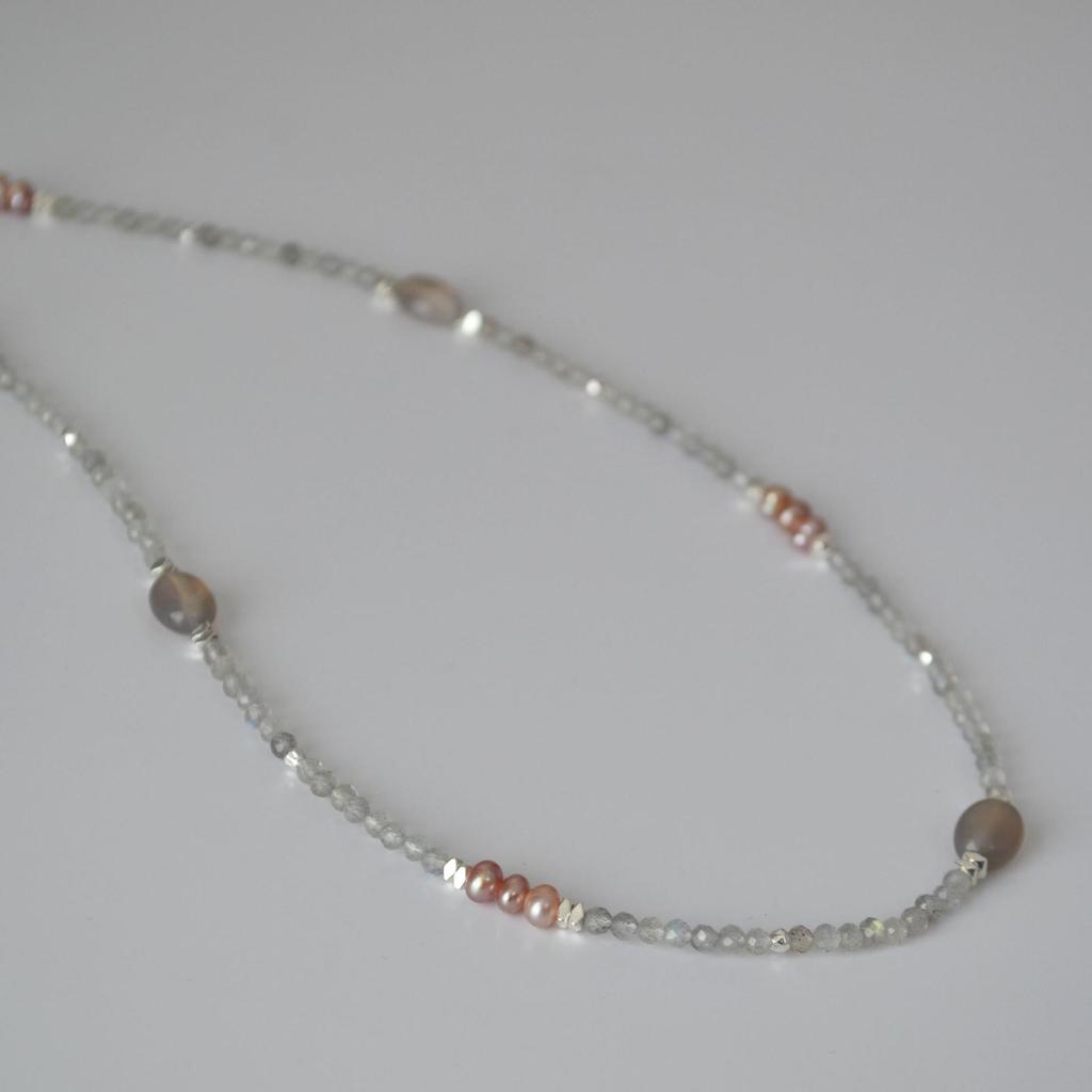 Элегантное ожерелье из французского ретро-серого лабрадорита и пресноводного жемчуга