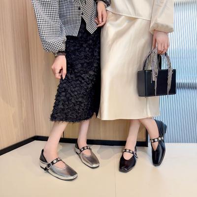 Серебристые туфли-лодочки женские весенние новые с квадратным носком с открытым верхом из лакированной кожи в стиле ретро модные с мягкой поверхностью на плоской подошве женские