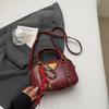Winter Retro Portable Red Bag Women's 2025 New Fashion Versatile Small Square Bag Simple Versatile Messenger Bag