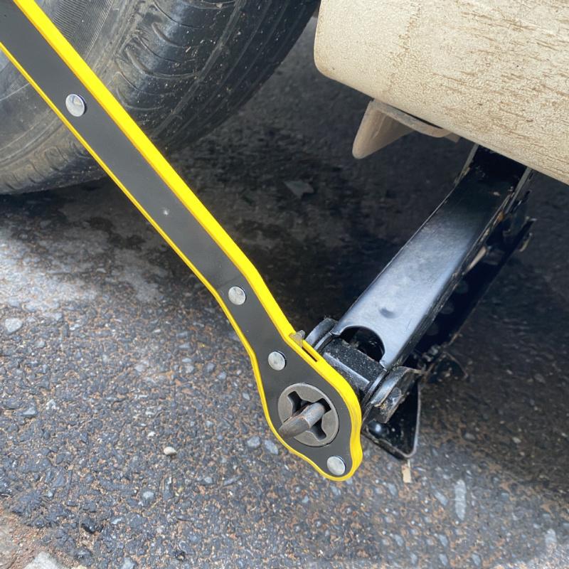 Mounted 1pc With Car Car Ratchet Wrench Car Jack Laborsaving Wrench Manual Joystick Scissor Tire Unloading Tool