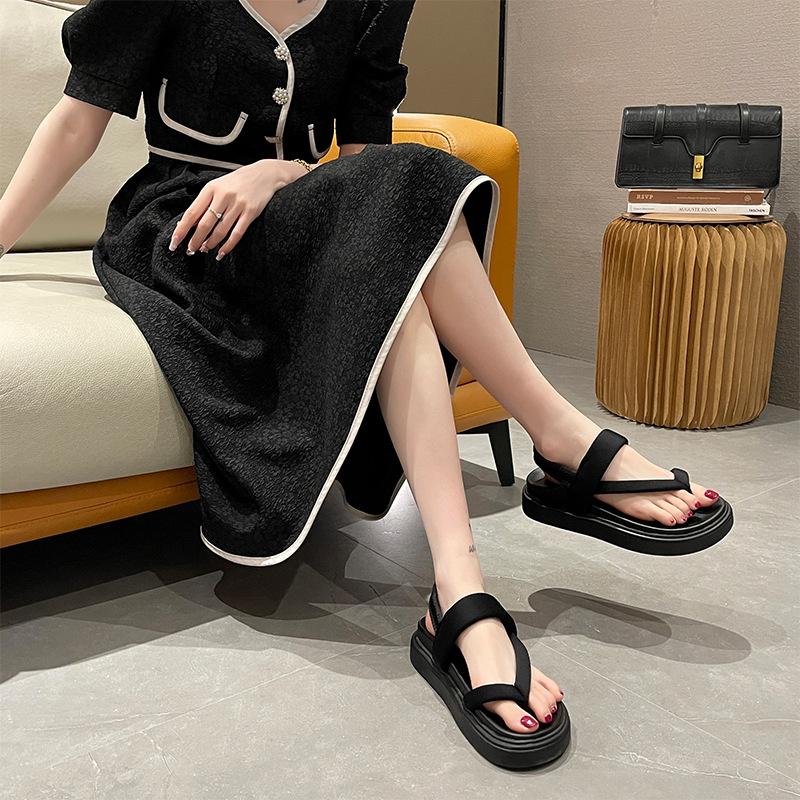 Интернет-знаменитость римские сандалии женские 2025 лето толстая подошва обувь-маффины мягкая кожа носок елочка повседневная женская обувь