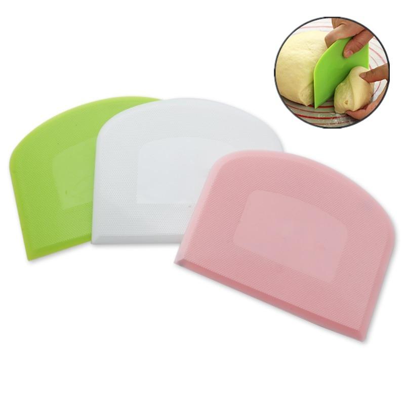 1pc Plastic Cake Cream Spatula, Dough Knife, Butter Scraper with Plain Smooth Edge, Baking Tools