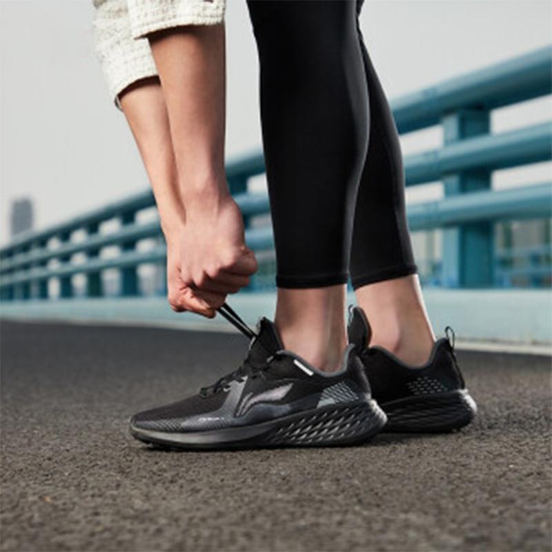 Li-Ning Мягкий элемент Ткань ТПУ Амортизирующая Нескользящая Износостойкая Дышащая Легкая Низкая Спортивная Повседневная Обувь Мужские Кроссовки ARHR077-1