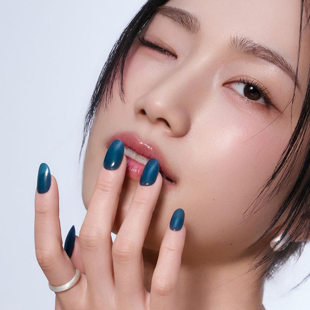 N Blueberry Veil Nails