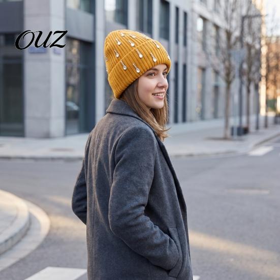 Trendy Knit Caps for Winter Outfits Waterdrop Rhinestone Hat, Bling Stretchy Cuffed Knitted Hat Women Skull Cap Men Cold Weather Daily Wear