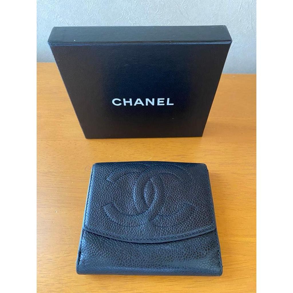 Used CHANEL Caviar Skin Bi-fold Wallet - Damaged