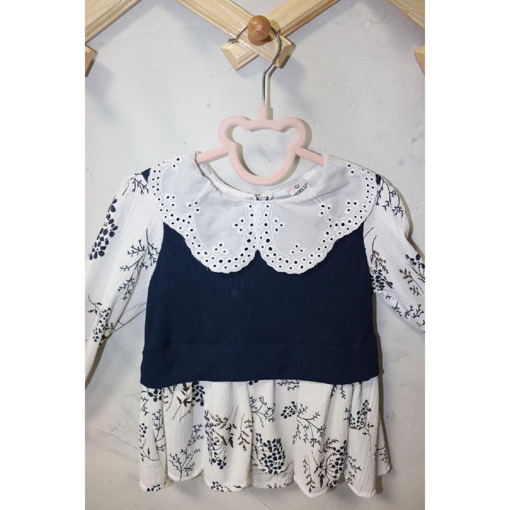 Стильный комплект для девочек - блузка с цветочным узором и современные брюки