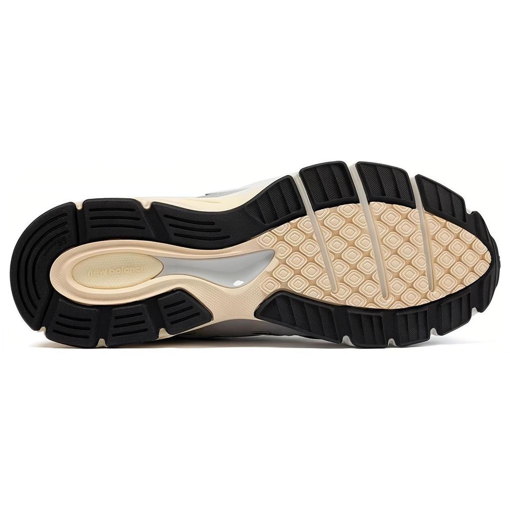 Кеды унисекс Teddy Santis x New Balance 990v4 Made in USA Серый Черный U990TG4
