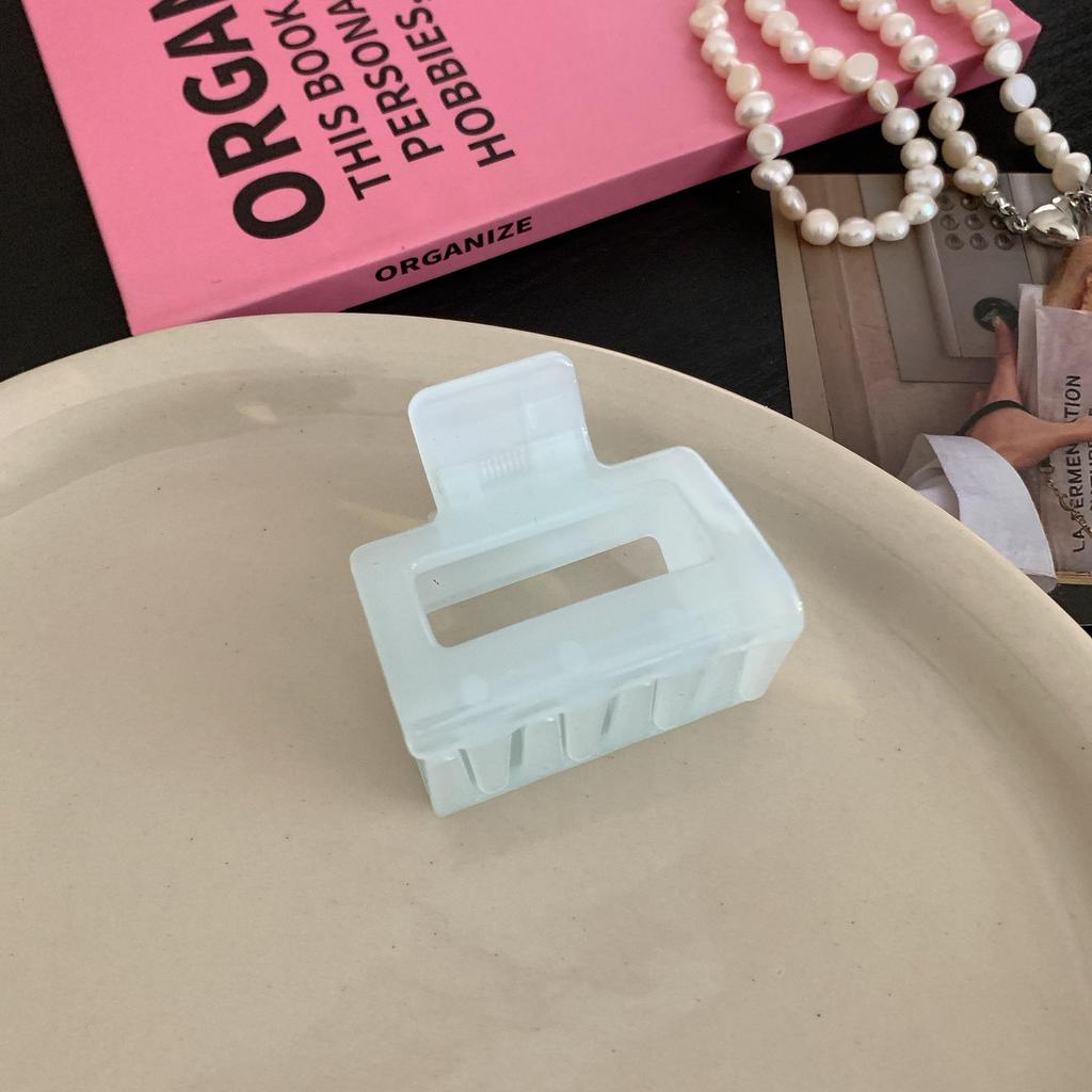 Синяя летняя заколка для волос Shark - простой, свежий стиль бежевый аксессуар