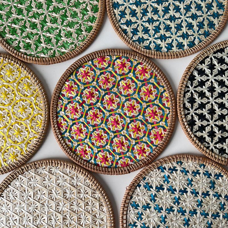 Rattan and Bamboo Woven Handmade Retro Characteristic Woven Colorful Tea Coaster Round Anti-scalding Heat Insulation Pad