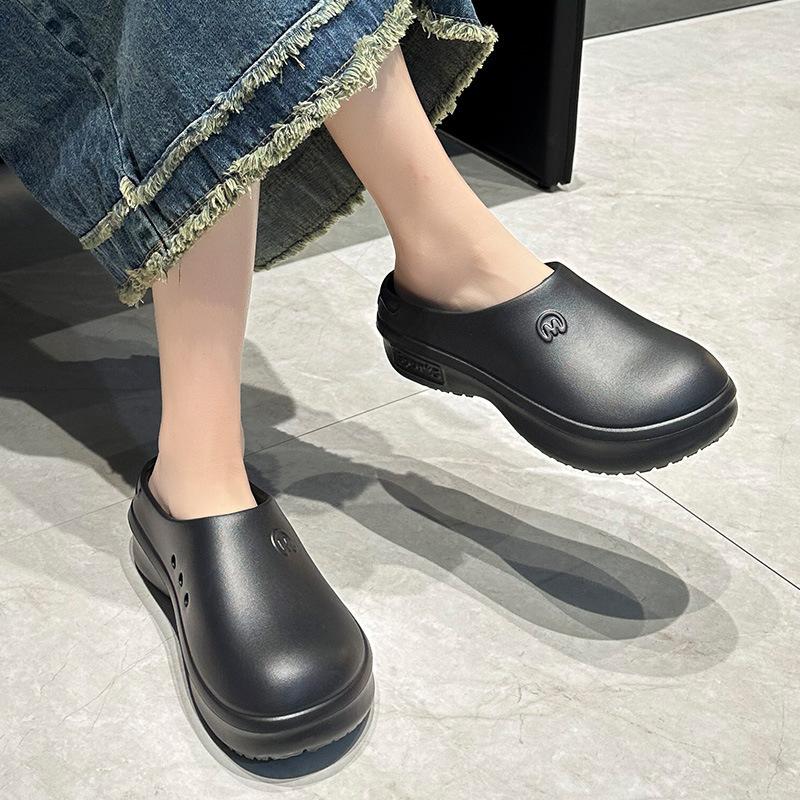 Тапочки женские 2025 новые нескользящие и дезодорирующие медицинские медсестры специальные eva операционные отверстия обувь для летней носки