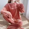 Женский комплект из кораллового флиса для дома и улицы: Универсальная, теплая, уютная пижама и базовый слой для студентов.
