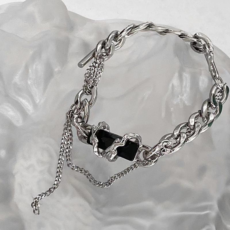 Retro Black Zircon Star Bracelet For Women Men Gifts Trend Metal Chain Unisex Goth Jewelry New Couple Accessories