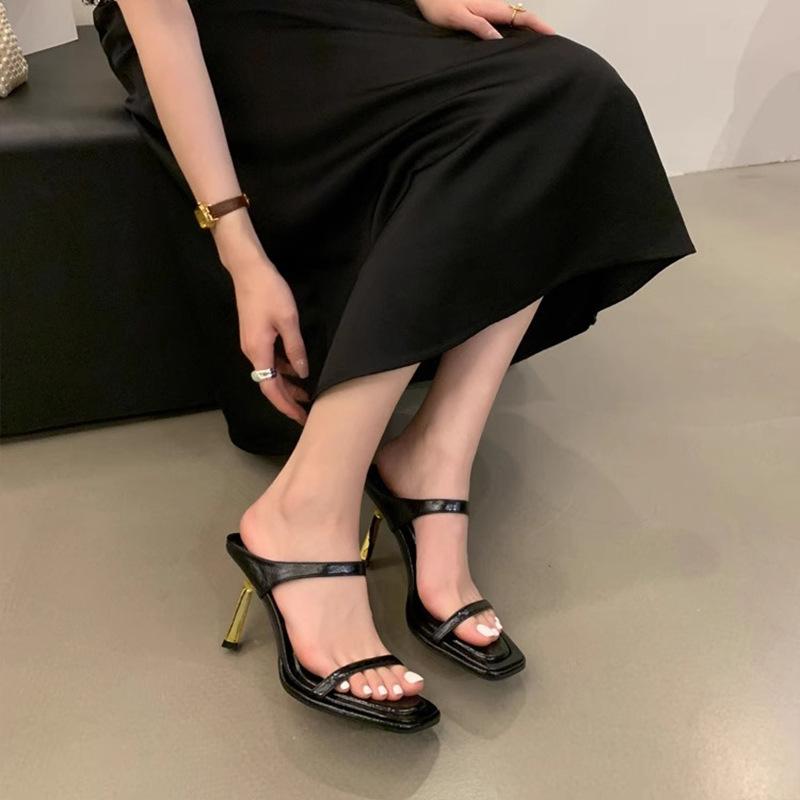 Лето 2025 года новые сексуальные сандалии на высоком каблуке для интернет-знаменитостей, женские, с леопардовым принтом, квадратным носком, открытым носком, сандалии-стилеты