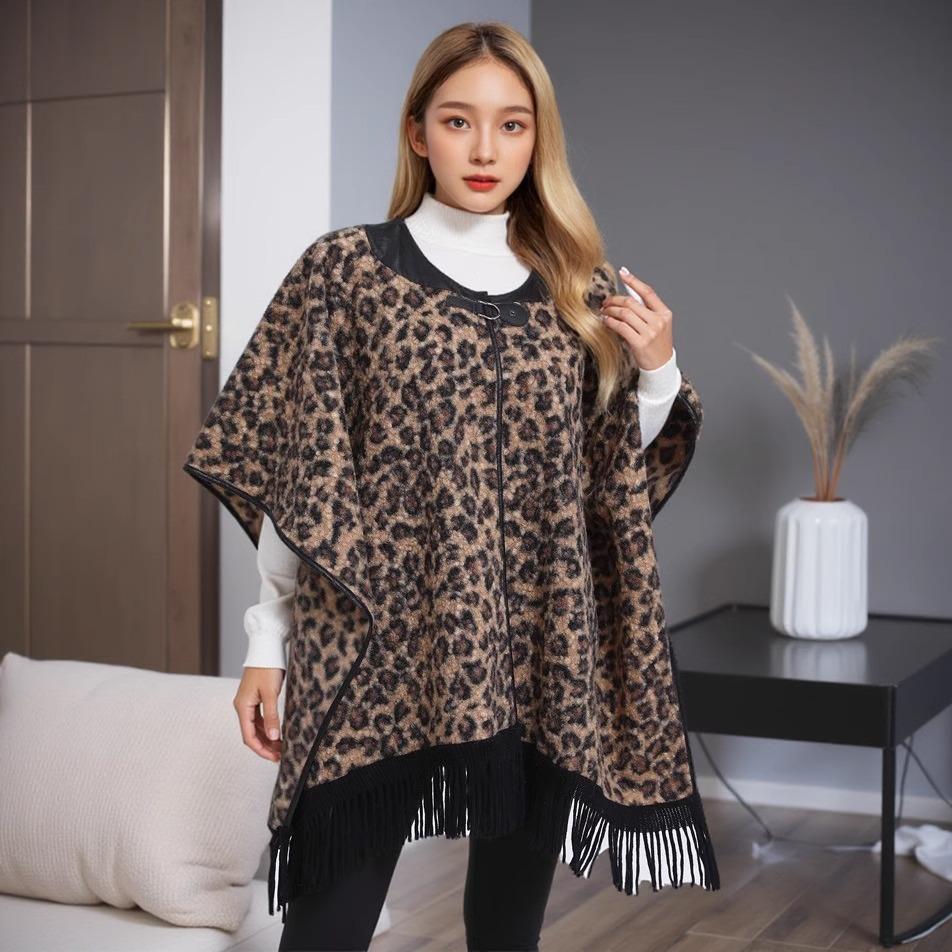 Maillard Wears A Vintage Design Niche Plaid Splicing Cape Fringed Shawl Sleeveless Granular Velvet Thick Coat