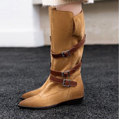 Осенне-зимняя обувь из коровьей замши, нубука, модные сапоги с острым носком, сохраняющие тепло, на среднем каблуке, с украшением в виде пряжки на ремне, высокие сапоги