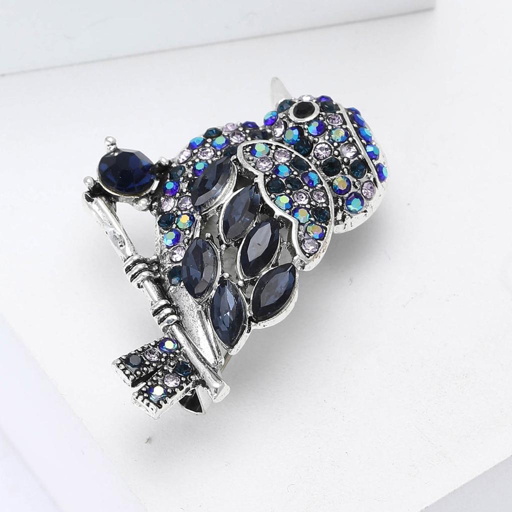 Sparkling Rhinestone Bird Brooches Vintage Alloy Animal Pins Banquet Party Accessories Suitable for Women and Men